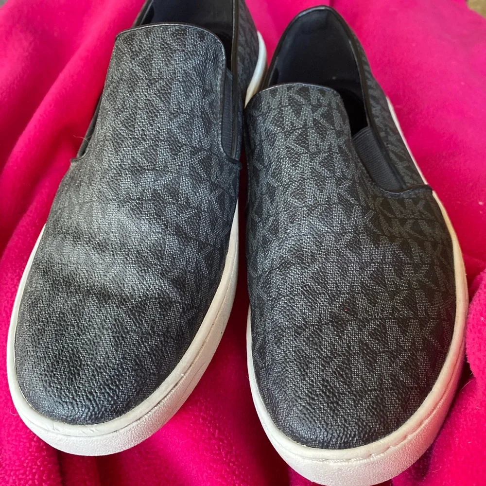 Michael Kors 10 Women shoes tennis black white - Picture 6 of 6